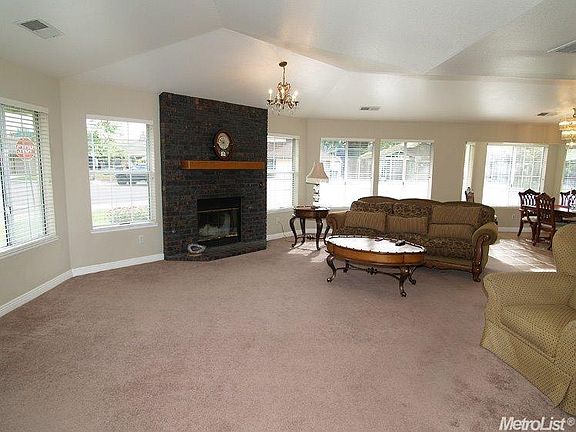 4th image of 1817 Maiden Ln