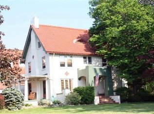 2009 Riverside Dr, Lakewood, OH 44107