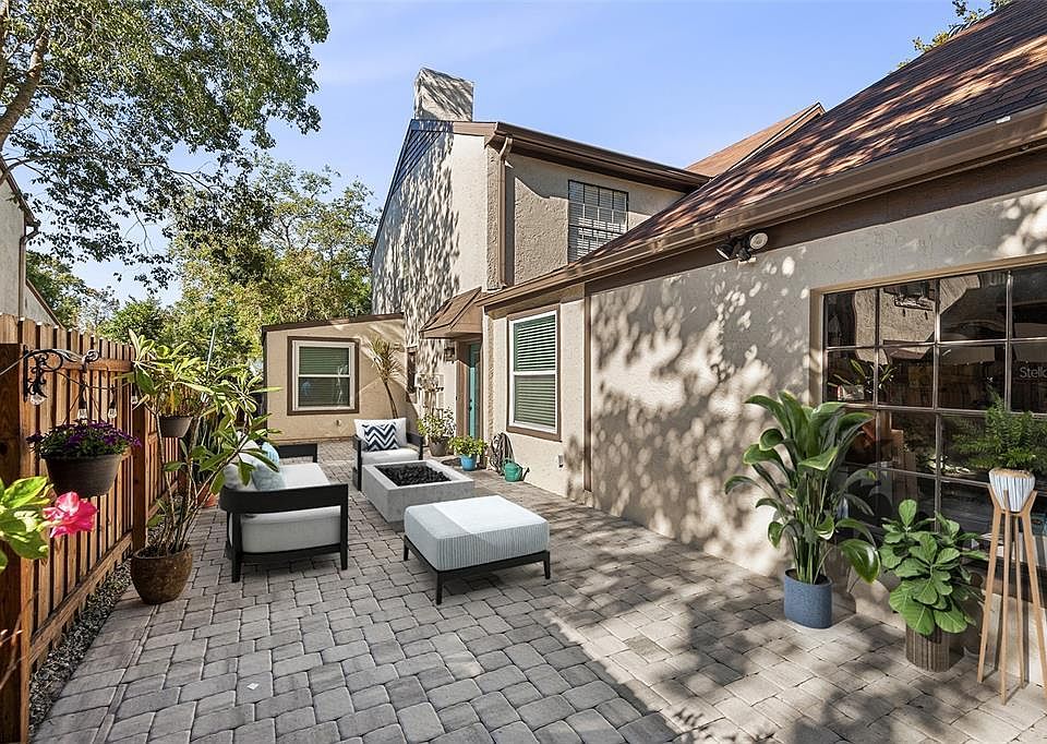 1st image of 4118 Woodlark Dr