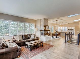 11751 Vista Dr, Minnetonka, MN 55343