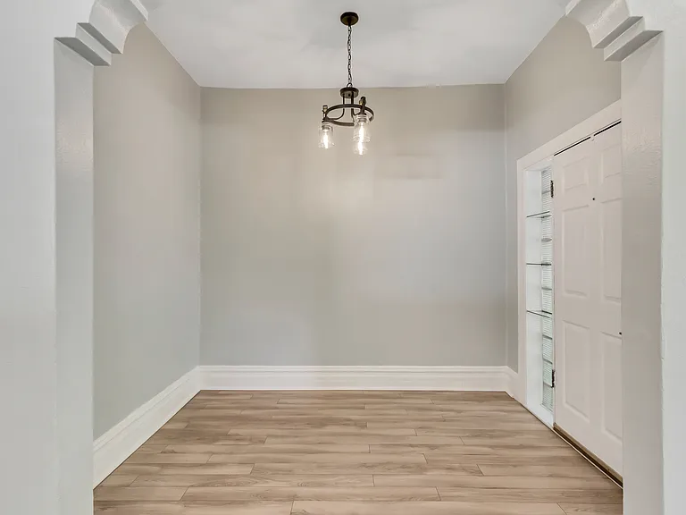 678 E 3rd Ave #1 — Photo 59