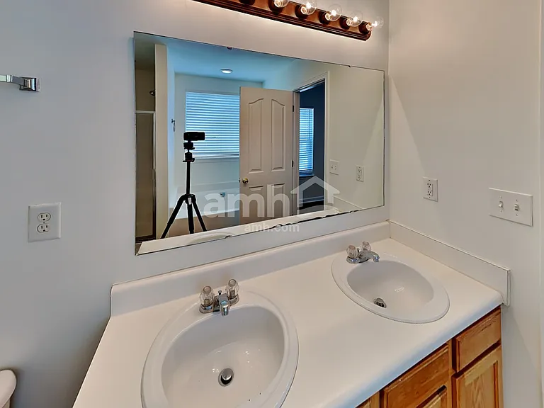 3801 Wingdale Ct — Photo 13