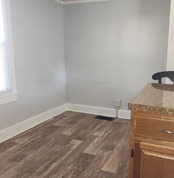 913 Ward St — Photo 18