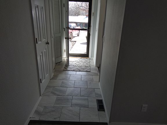 2nd image of 17 Abingdon Ln