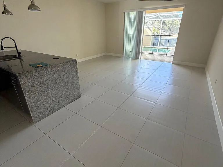17505 Placidity Ave — Photo 4