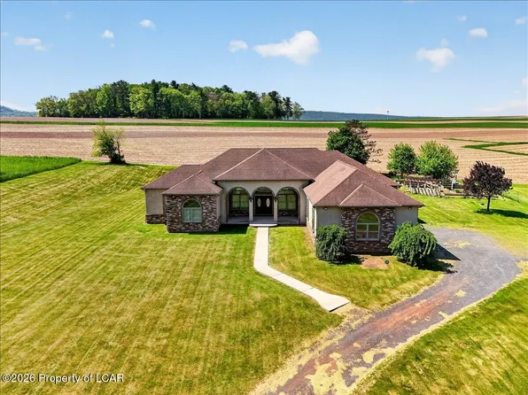 375 E County Rd, Drums, PA 18222