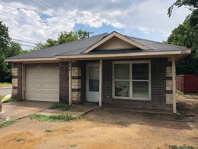 1st image of 205 Getzendaner St