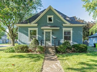 112 W Chestnut St, Fairbury, IL 61739