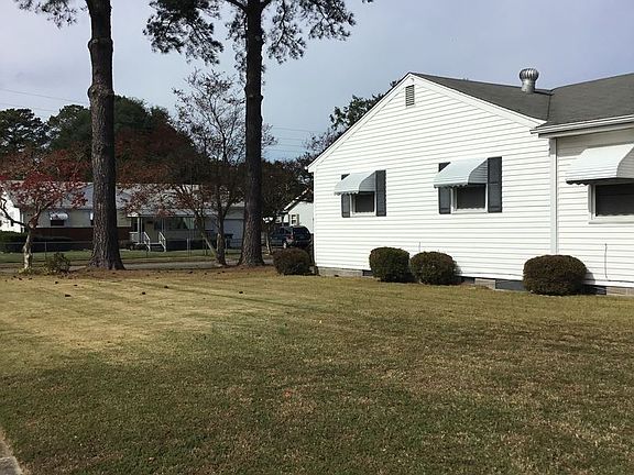 3rd image of 8200 Danbury Dr