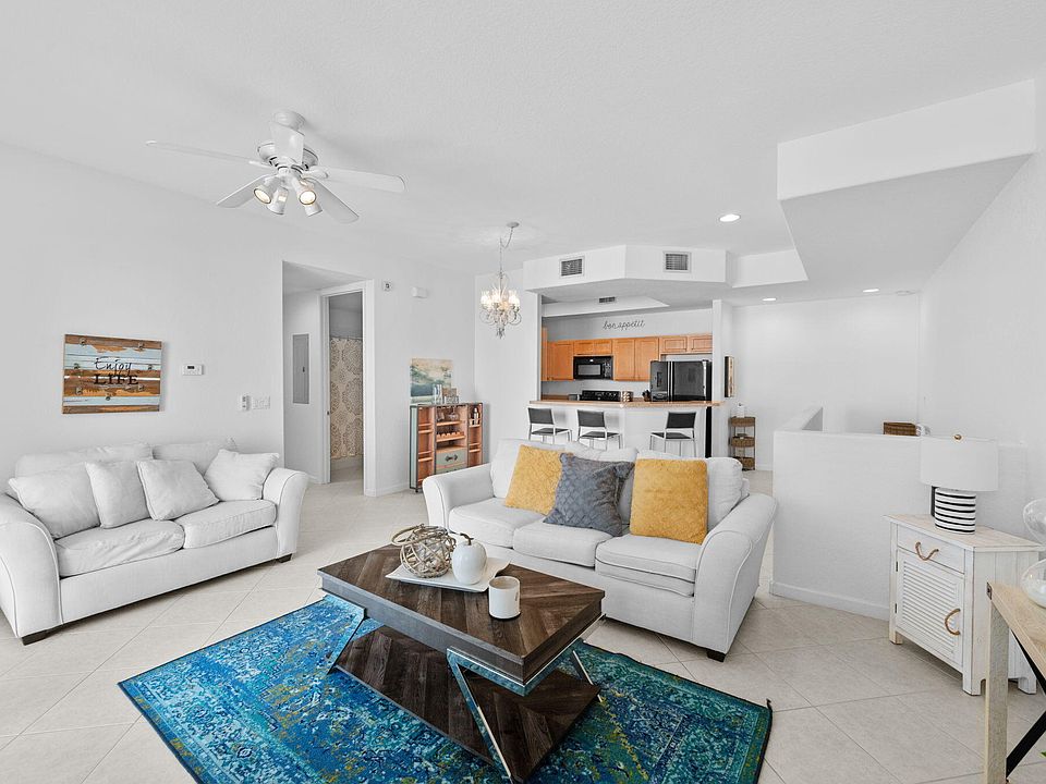 1st image of 10520 SW Stephanie Way SW #2-203