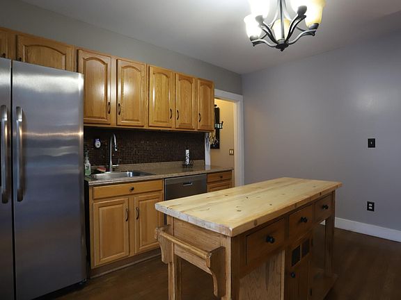 2nd image of 20 Murphy Ave Floor 2
