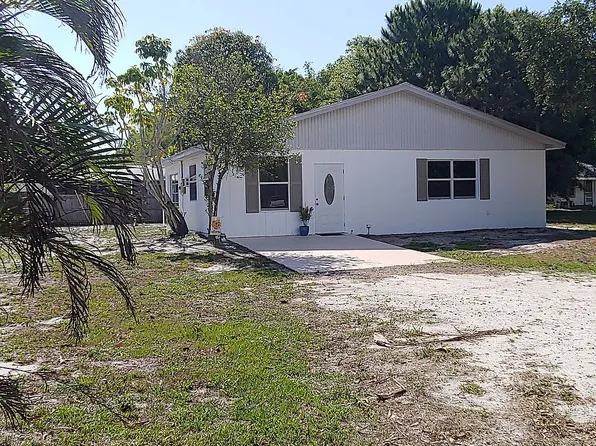 12901 Stringfellow Rd, Bokeelia, FL 33922