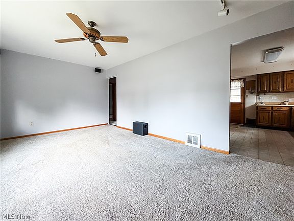 3rd image of 15357 Rademaker Blvd