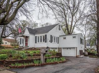 6616 W 82nd St, Overland Park, KS 66204