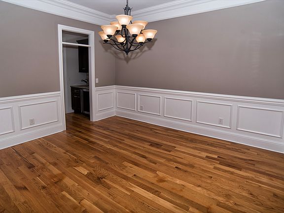 5th image of 7009 Southgate Dr SE