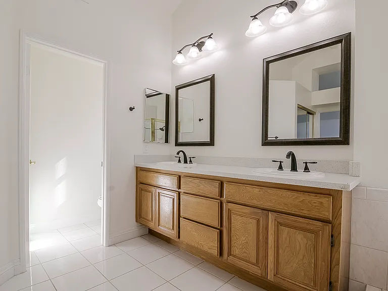 25035 Eaton Ln — Photo 25