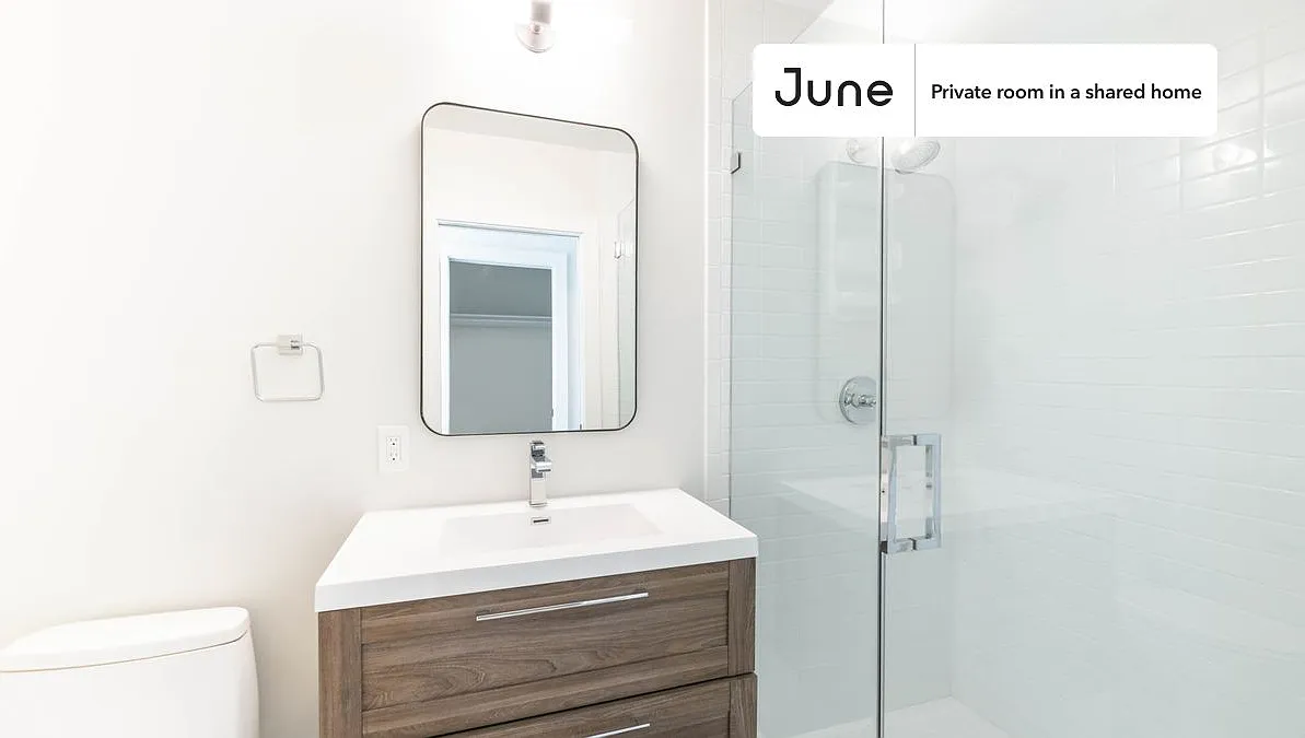 Full bedroom in 3 bed/2.5 bath home in Columbia Heights #1718 A — Photo 2