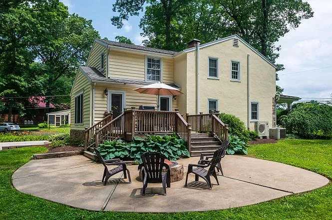 3 bed, 2.5 bath, 2117 sqft, $3,500 — Photo 3