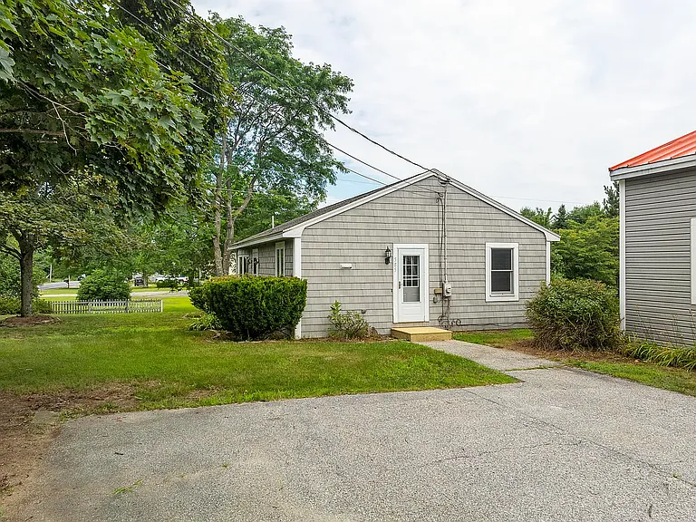 585 Walnut Hill Rd — Photo 28