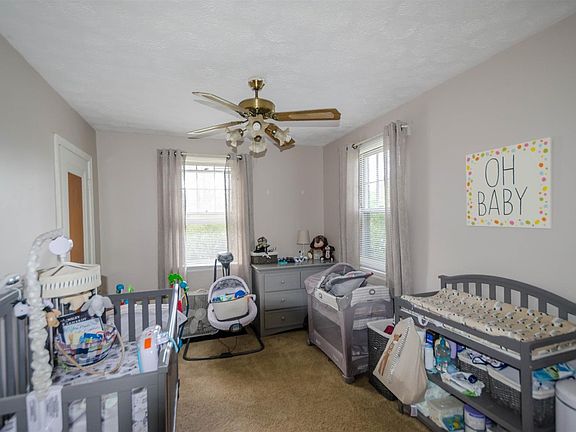 4th image of 7349 Forest Ave