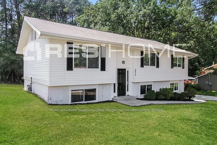 5 bed, 3.0 bath, 1705 sqft, $2,295 — Photo 3