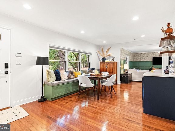 5th image of 222 Westtown Way