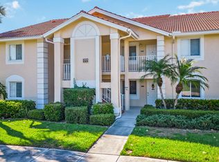 7806 Emerald Cir APT 102, Naples, FL 34109