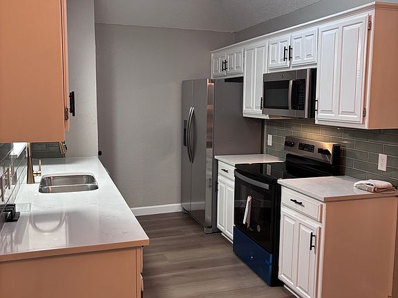 5th image of 6621 Darcy Ln