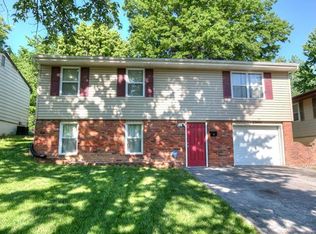 5220 N Richmond Ave, Kansas City, MO 64119