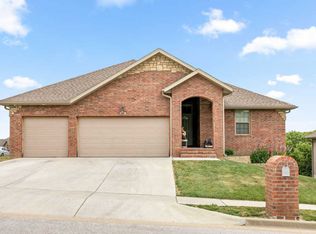1201 E Highview Dr, Ozark, MO 65721