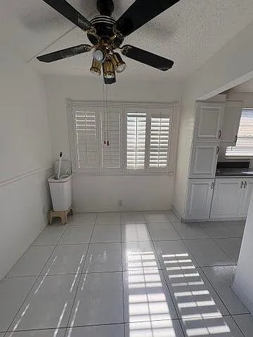431 Mansfield Dr #K — Photo 3