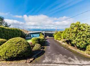 215 Riverview Dr, Ridgefield, WA 98642