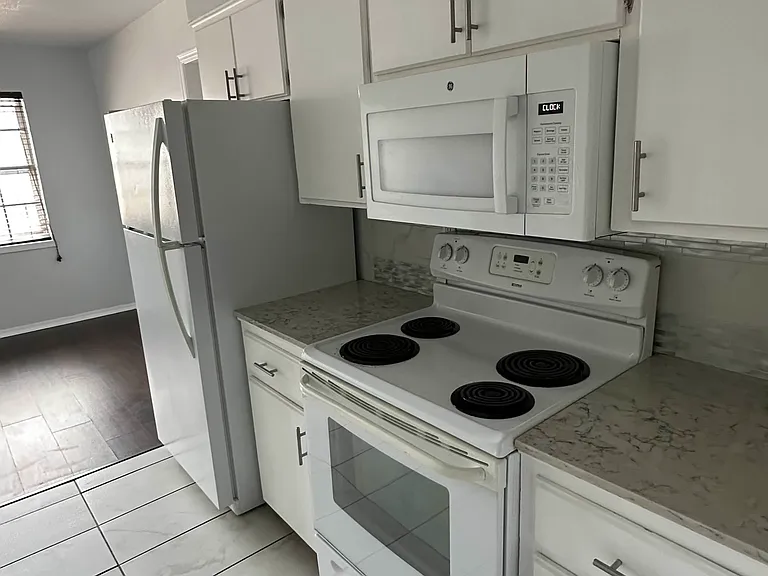 1825 E Lindsey St #2 — Photo 18