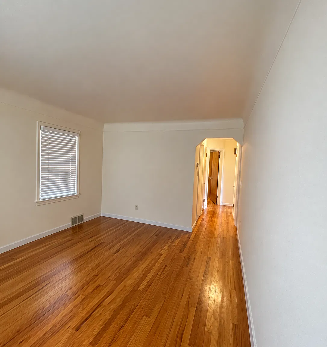 2 bed, 810 sqft, $1,750 — Photo 4