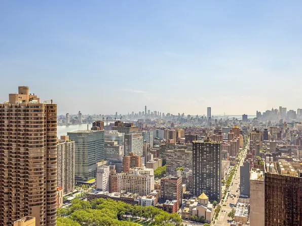 250 East 40th Street image 21 of 24