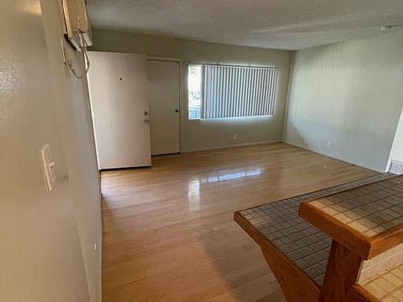 2nd image of 4481 Chevy Chase Dr #5