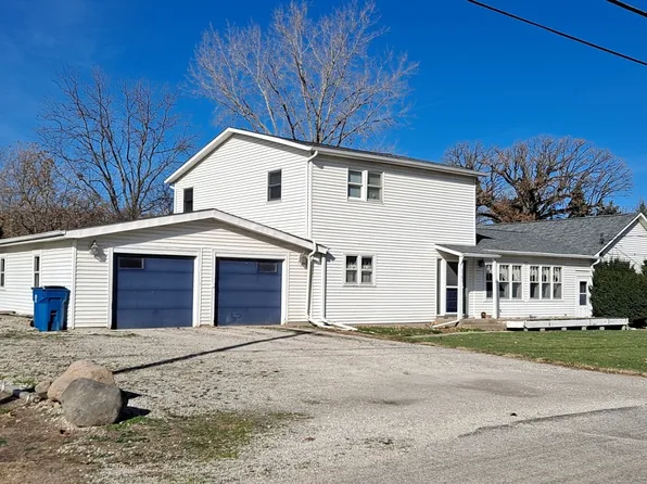 2585 E 450th Rd, Oglesby, IL 61348