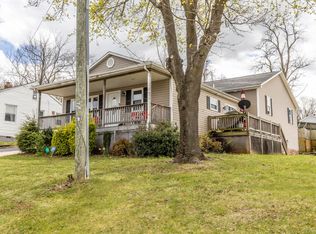 322 Campbell St, Staunton, VA 24401