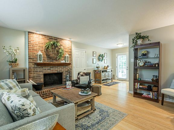 5th image of 1702 Cortina Cir