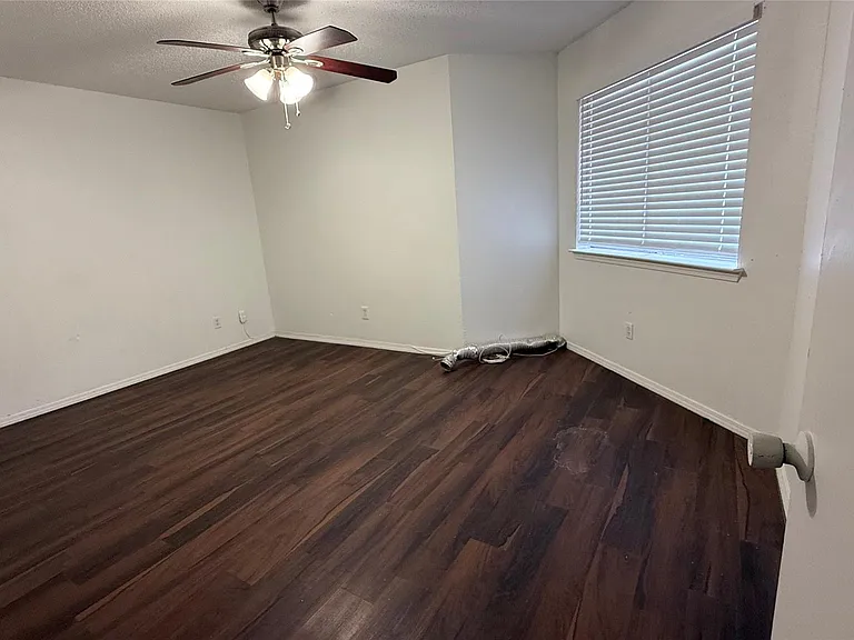 9839 Walnut St #210 — Photo 8