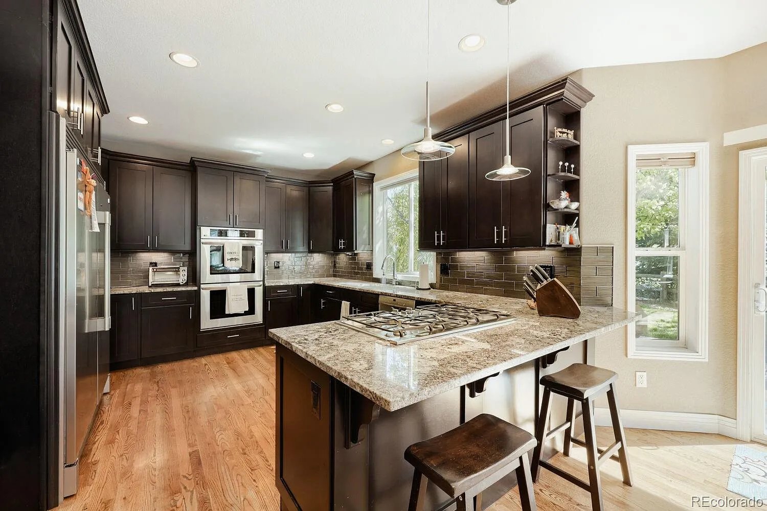 4 bed, 5.0 bath, 3547 sqft, $4,975 — Photo 2