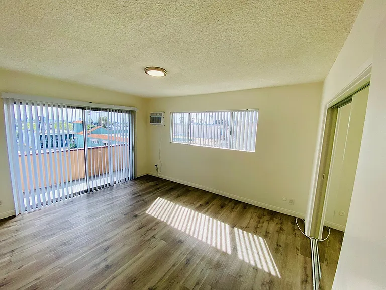7010 Lanewood Ave LLC — Photo 9