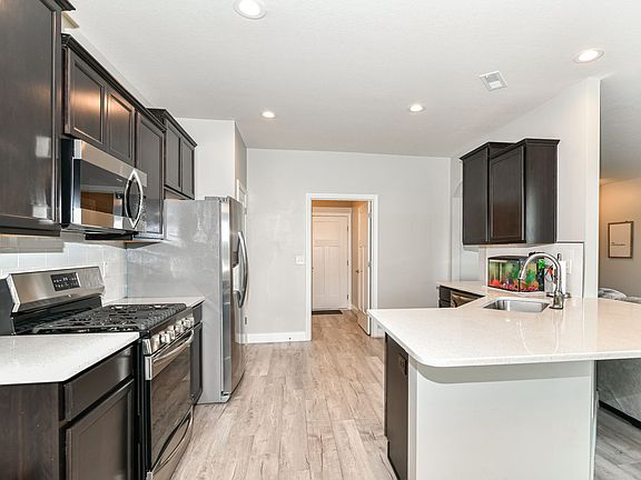 4th image of 10561 Chapa Blvd