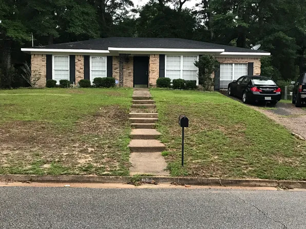 117 Vanderbilt Dr, Mobile, AL 36608