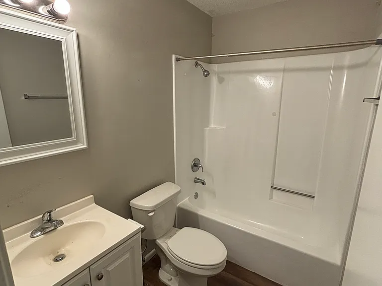 1301 Liberty Dr — Photo 18