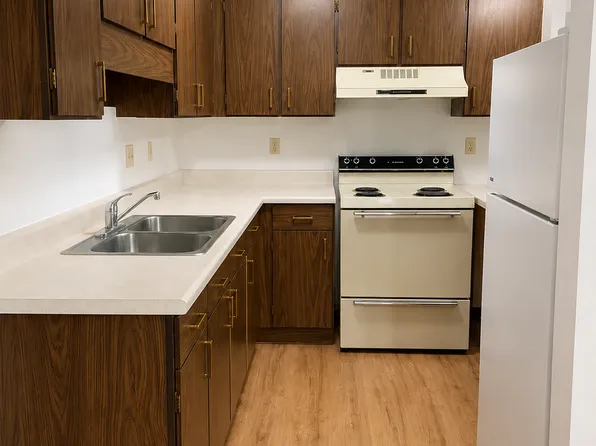 300 Liberty St #2, La Crosse, WI 54603