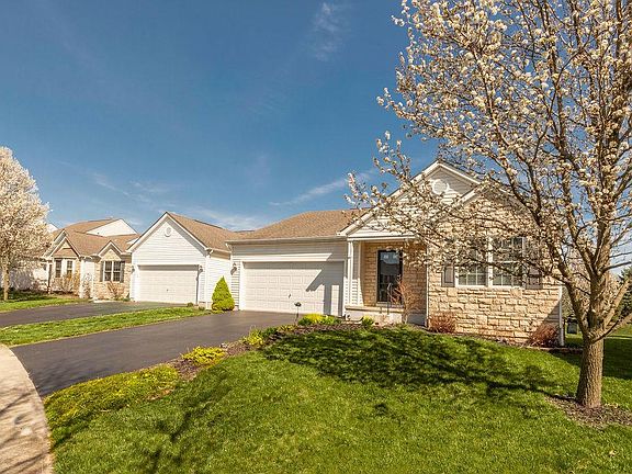 4th image of 76 Gold Meadow Dr