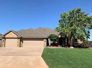 3809 Heritage Trl, Altus, OK 73521