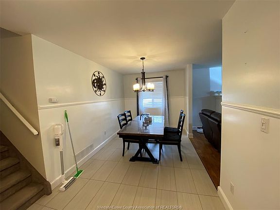 4th image of 2343 Gatwick Ave