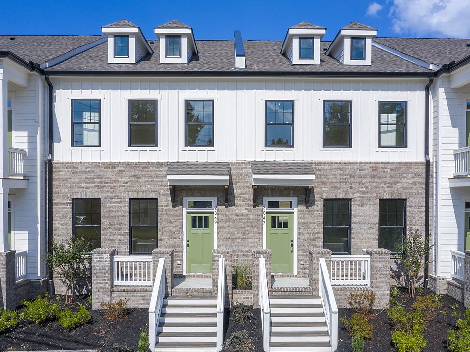1st image of 2113 Oakwood Ave Unit 4